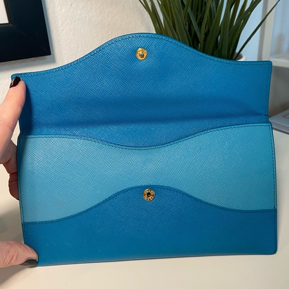 PRADA RARE Bi-Color Saffiano Leather Slim Envelope Wallet - Picture 6 of 17